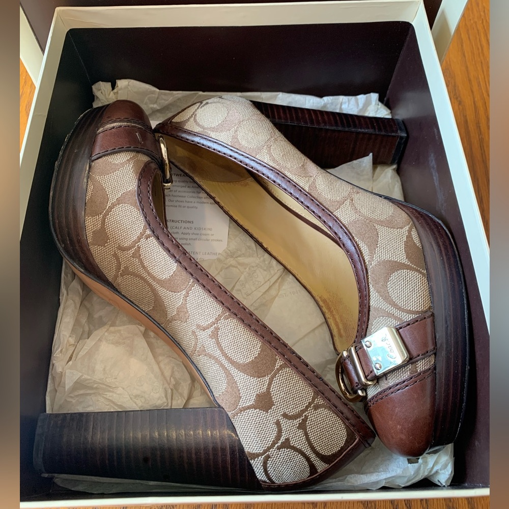Coach Tinsley heels 7.5